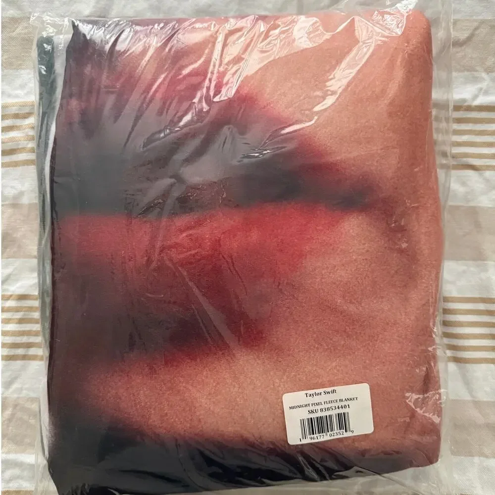 Taylor Swift NWT | Midnights album cover photo fleece blanket | size 50
